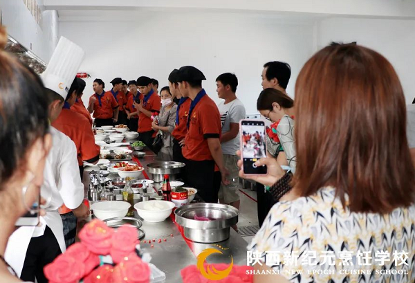 我校,成功,举办,金典,大厨,家长,见面会,