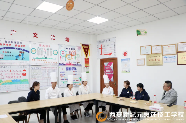 我校,走进,校企,合作,单位,好利来,烘焙,工业园,慰问,就
