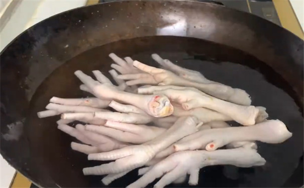 虎皮凤爪的做法