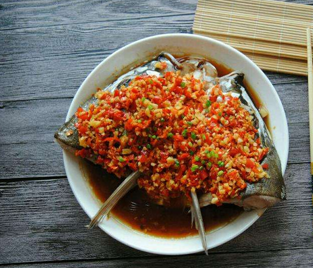 剁椒鱼头的做法